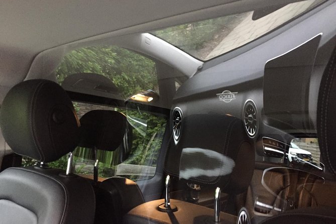Private Amsterdam Departure Transfer to AMS Schiphol Airport - Practical tips to make the ride smooth (and boring)