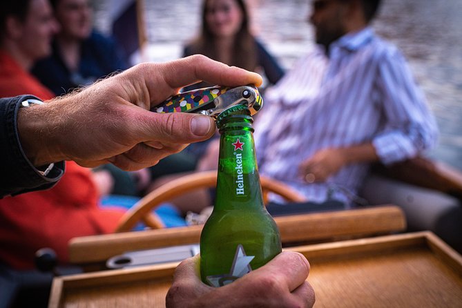 Private Boat Tour Amsterdam - 90 Min incl. welcome drink on historic saloon boat - Who this private canal cruise is best for