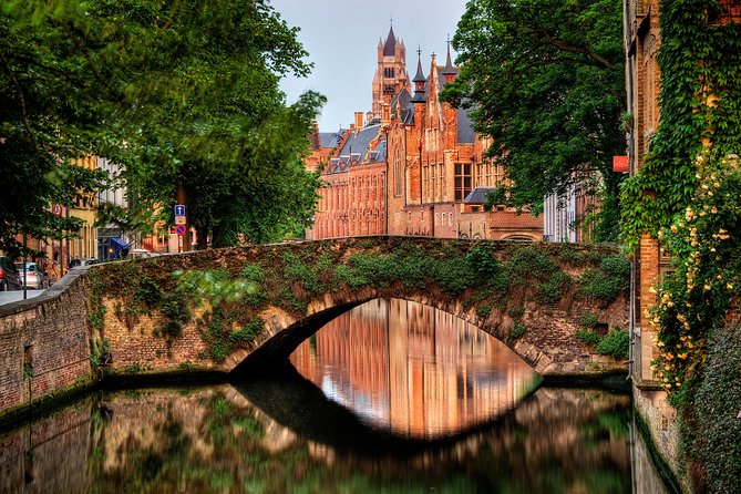 Private day trip to Bruges from Amsterdam - Bruges Art Route: a UNESCO medieval city center day