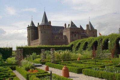 Private day trip to the Dutch castles from Amsterdam - Pickup and the real reason this beats public transit