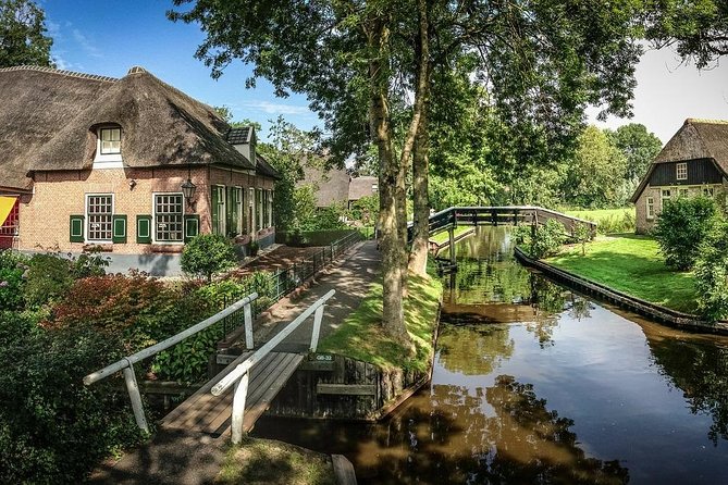 Private Giethoorn & Zaanse Schans Windmills Sightseeing Tour from Amsterdam - Molen De Kat: The Paint Mill Moment