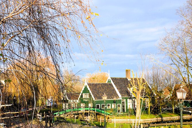 Private Guided Keukenhof Gardens and Zaanse Schans Tour - Molen De Kat: The Paint Mill You Can Climb