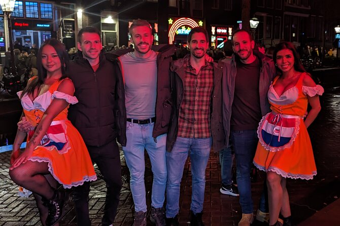 Private Hostess Bar Tour in Amsterdam Red Light District (3h) - Drink n Sink cafe bar: the music-and-drinks anchor point