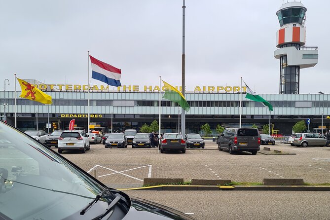 Private Minivan transfer to Rotterdam - A Driver Who Communicates (and Gives You Real Arrival Help)