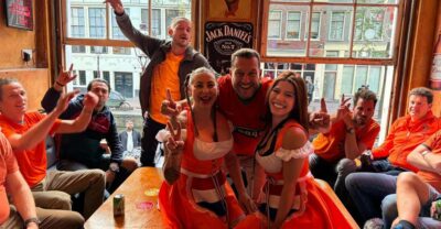 Private Red Light Tour City Center with Beer Maid Guide - Four establishments in three hours: how the night pacing works