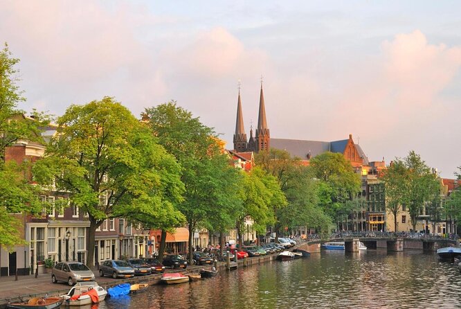 Private Romantic Canal Cruise Amsterdam with Bubbly and Snacks - Key highlights you’ll feel right away