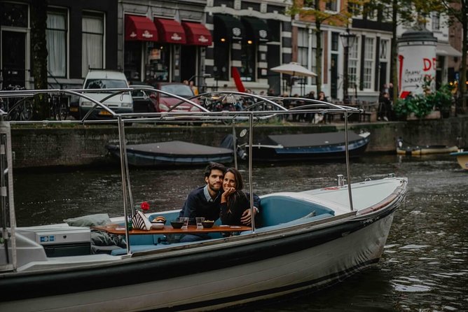 Private Romantic Canal Cruise Amsterdam with Bubbly and Snacks - Price and choosing 45 vs 90 minutes without overthinking it
