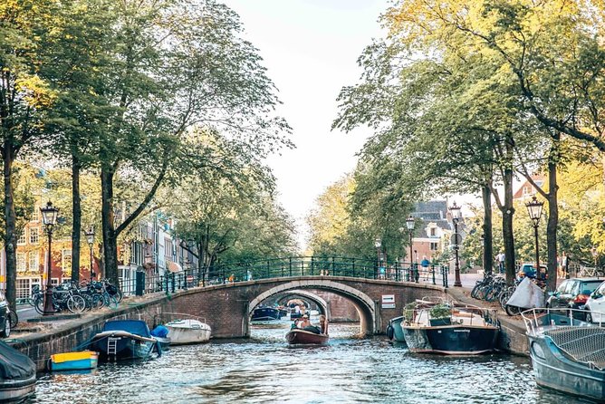 Private Romantic Canal Cruise Amsterdam with Bubbly and Snacks - FAQ
