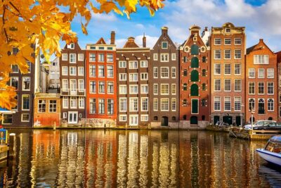 Private Roundtrip Transfer Schiphol Airport to Amsterdam - The Return Trip: Why 3 Hours Before Departure Is a Smart Call