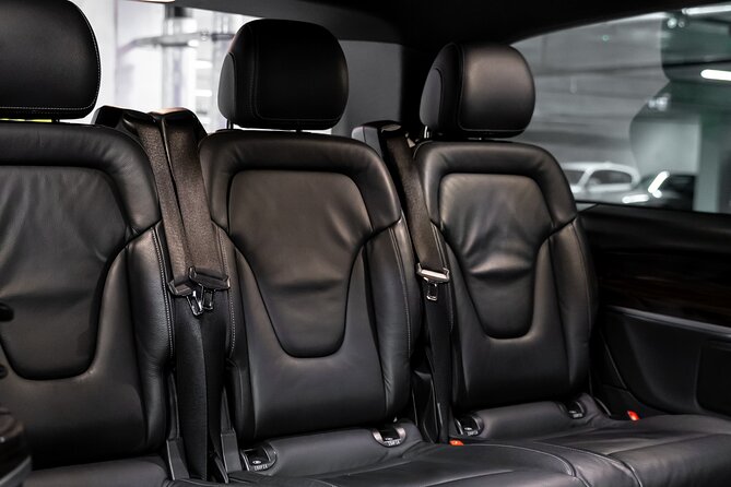 Private Taxi Airport Transfer to or from Schiphol Airport (AMS) - What’s Included vs. What You’ll Handle Yourself