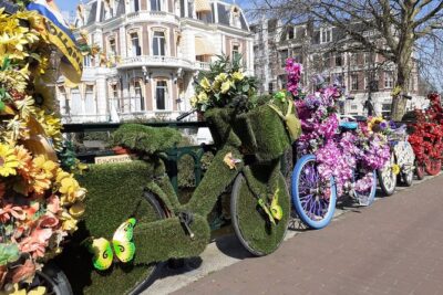 Private Tour: Amsterdam City Walking Tour and Canal Cruise - The walking timeline: what you’ll see and what to watch for