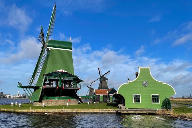Private Tour to Giethoorn with boat and Zaanse Schans windmills - Should You Book This Private Giethoorn and Zaanse Schans Tour?