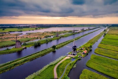 Private tour to Kinderdijk windmills and Delft from Amsterdam - Delft’s canals and churches: a small city that still packs big sights