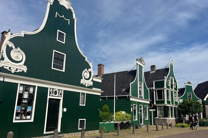 Private Tour to Zaanse Schans, Volendam, and Marken - Zaanse Schans: Windmills, Warehouses, Clogs, and That Back-in-Time Feeling