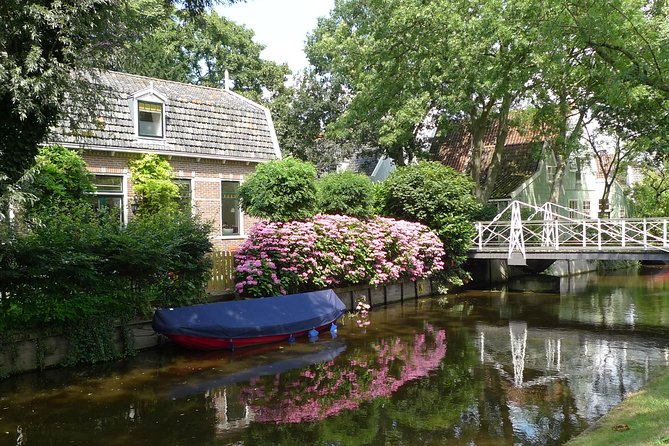Private Tour Zaanse Schans Windmills and Volendam in Jaguar - Who This Tour Fits Best (And Who Might Prefer Something Else)