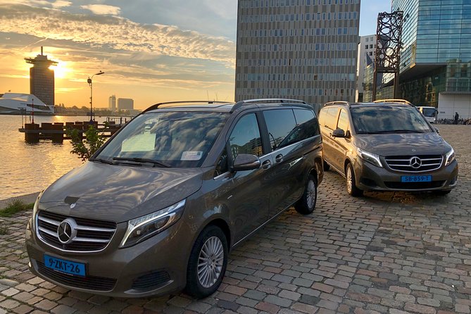 Private transfer between Rotterdam - Amsterdam (incl. Schiphol airport) - Luggage rules and fitting the group in the car