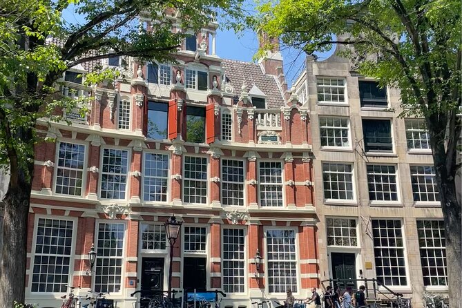 Private Walking Tour of Amsterdam - East-side WW2 reminders and the courtyard where women lived