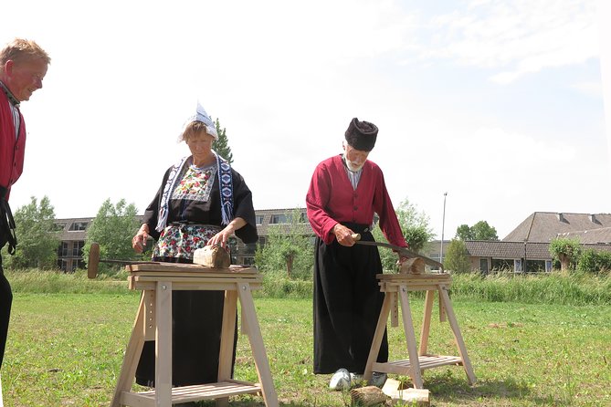 Private Workshop for Wooden Shoe Making in Simonehoeve - Timing, energy, and expectations: how not to end the workshop disappointed