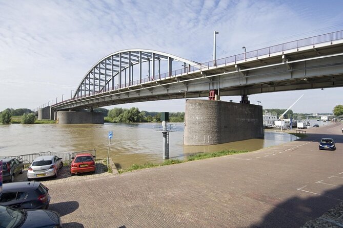 Private WW II Tour: Nazi Camp, WW2 battle grounds and cemetery - Arnhem Oosterbeek War Cemetery: Where the Names Lead