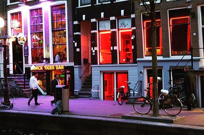 Red Light District Primetime Private Tour for 18+ Only - Oude Kerk: how a medieval church shows modern city decisions