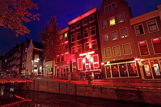 Red Light District Tour by Locals, Small Group (approx 4) - Key reasons this tour works