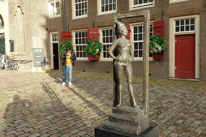 Red Light District Tour by Locals, Small Group (approx 4) - When timing affects what you see (summer note)