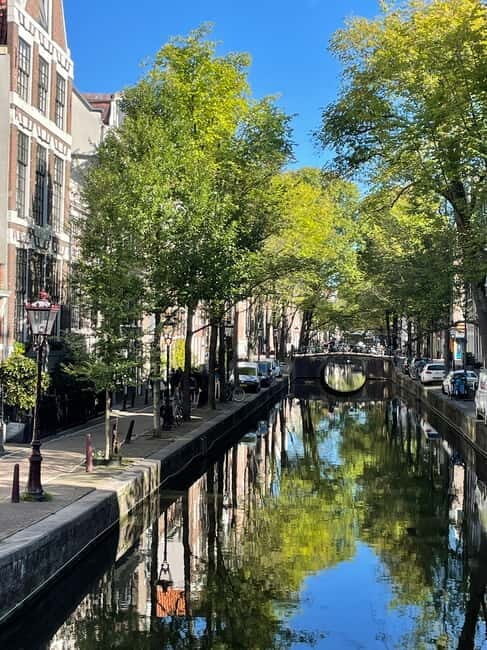 REDKULT: Red Light District & Historical City Center - Beursplein 4: your starting point for the whole story