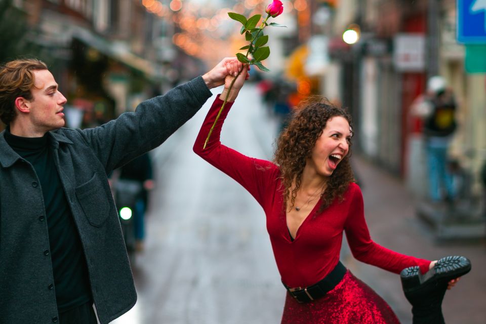 Romantic Photoshoot Experience for Couples in Amsterdam - Stop by stop: the Huidenstraat photo moment that usually steals the show