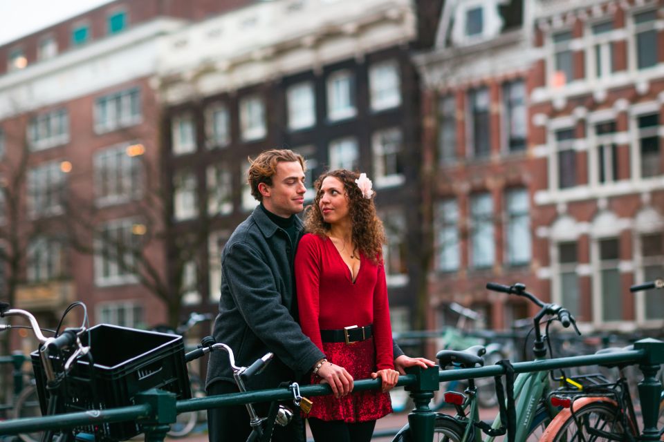 Romantic Photoshoot Experience for Couples in Amsterdam - Who should book this romantic photoshoot