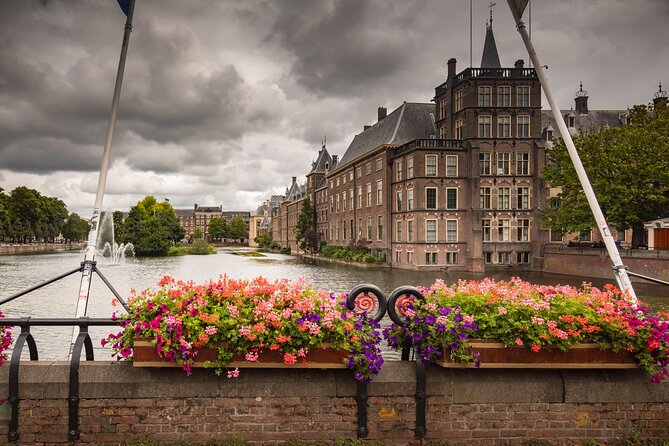 Rotterdam, Delft and The Hague Guided Tour from Amsterdam - Markthal quick stop: iconic architecture, limited time for food and shopping