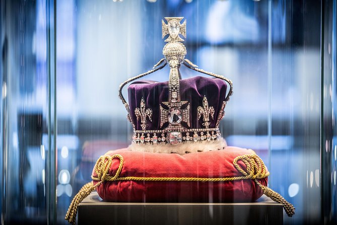 Royal Experience - Private Tour in World's Oldest Diamond Polishing Factory - Your private guide and the diamond lesson: origins, the 4 C’s, and how to spot quality
