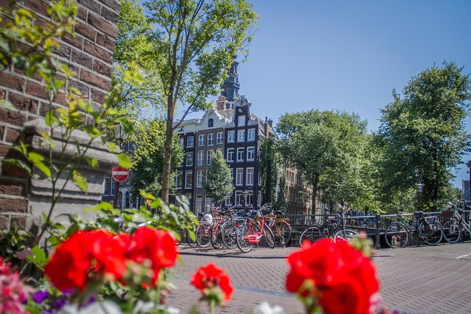 Secrets of Amsterdam Walking Tour plus Dutch Sweets Tasting - Dam Square to the New Church: starting Amsterdam’s story where it began
