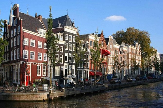 Secrets of Amsterdam Walking Tour plus Dutch Sweets Tasting - The cheese plus port tasting: what’s included and how to make it enjoyable