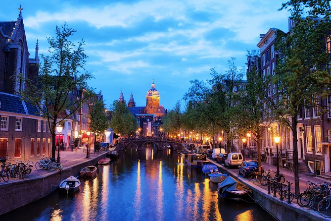 Self-Guided Audio Tour of The Red Light District - Practical tips so it feels smooth (not awkward)
