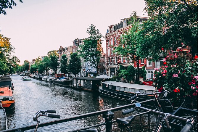 Self-guided city walking tour in Amsterdam - FAQ