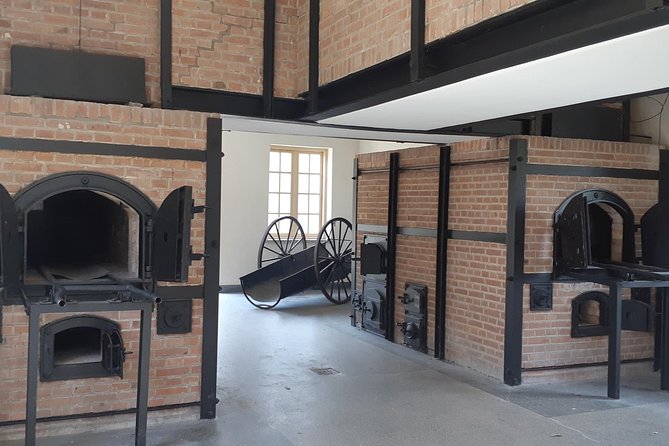 Small Group Tour to Nazi WWII concentration camp from Amsterdam - Audio guide and live narration: how the day is structured
