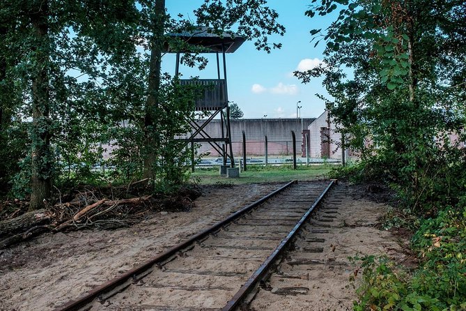Small Group Tour to Nazi WWII concentration camp from Amsterdam - Getting there from Amsterdam: transfers, timing, and van comfort