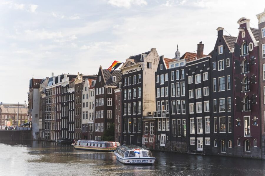 Small-Group Walking Tour with Amsterdam Canal Cruise - Who this tour fits best (and who might skip it)