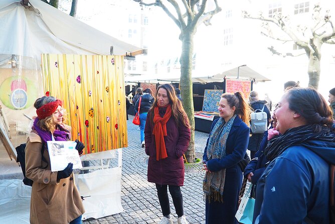 Small-Group Women's History Tour in Amsterdam - Beurspoortje: Motorcycles, a Gay Bar, and Resistance in the Shadows