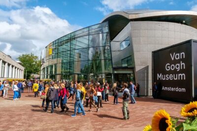 Van Gogh Museum Skip the Queue with Audio Guide - How the audio guide works (and why it’s a smart choice)