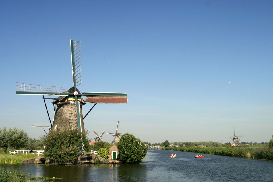 VIP Private Full Day Tour of the Netherlands - How the guide-and-driver setup changes the day