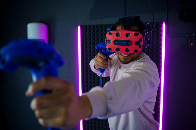Virtual Reality Experience in Netherlands - Co-op vs Competitive: Picking the Social Mode That Fits Your Group