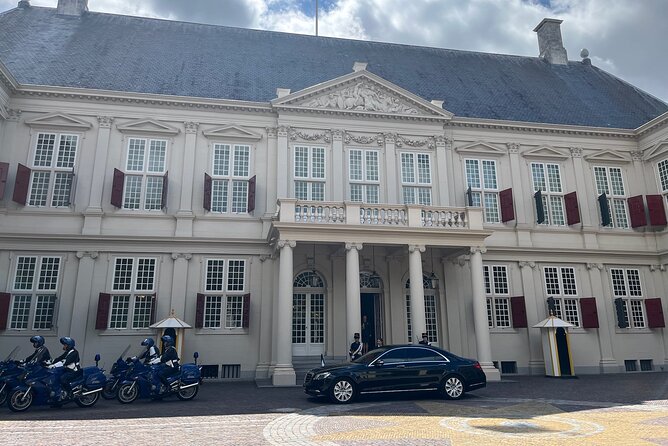 Visit the Girl with the Pearl Earring, The Hague & Delft City - Pacing and comfort: a walking day from The Hague to Delft
