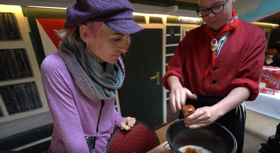 Volendam: 2.5-Hour Cheesemaking Workshop & Clog Making Tour - Who should book this tour—and who might want to rethink it