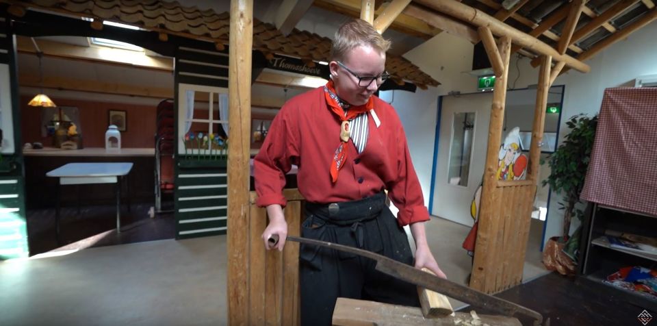 Volendam: 2-Hour Clogmaking Workshop and Cheese Tour - Key Points Before You Go