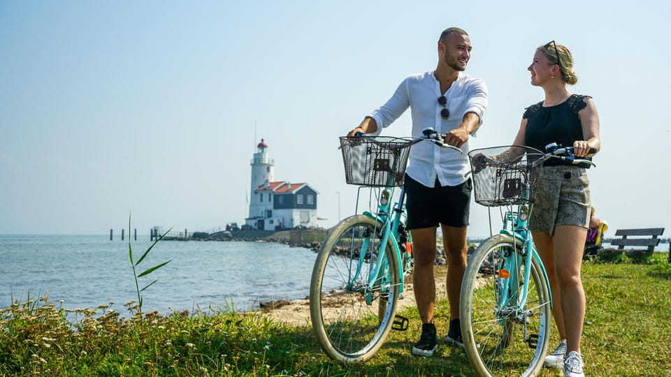 Volendam: Bike Rental including Highlights-Routes - Volendam Harbor: why this start is worth planning for
