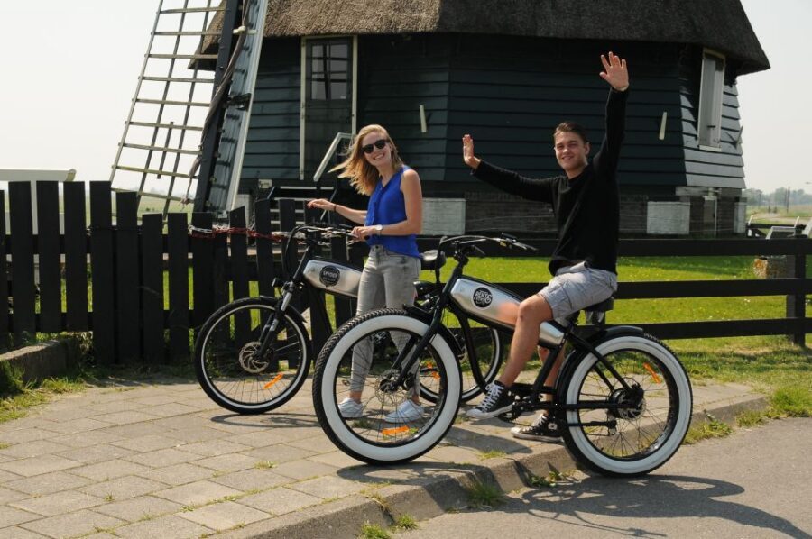 Volendam: E-Fatbike Rental - Starting Under the Dike in Volendam