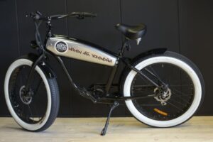 Volendam: E-Fatbike Rental - How the E-Fatbike Makes Dutch Countryside Feel Easy