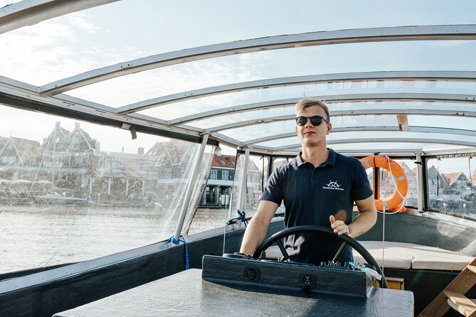 Volendam - Lake Cruise at Volendam including 1 free drink - Skipper stories: what you learn while you’re still looking at the coast