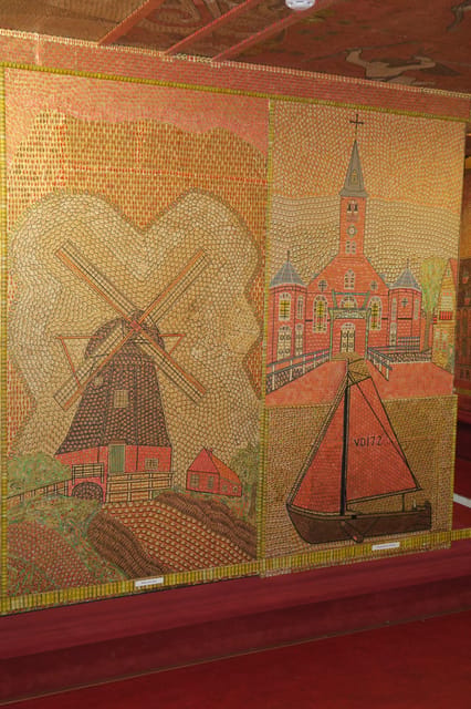 Volendam: Volendams Museum Entry Ticket - Entering Volendams Museum: where you start and how it feels